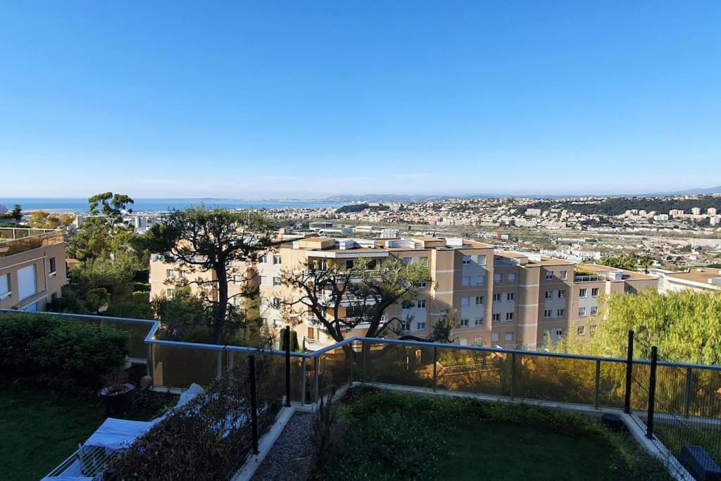 Appartamento 2 Pieces Avec Piscine Et Vue Mer Et Climatisation