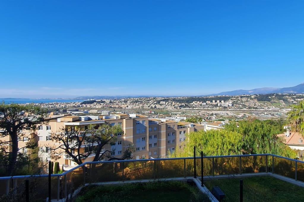 2 Pieces Avec Piscine Et Vue Mer Et Climatisation